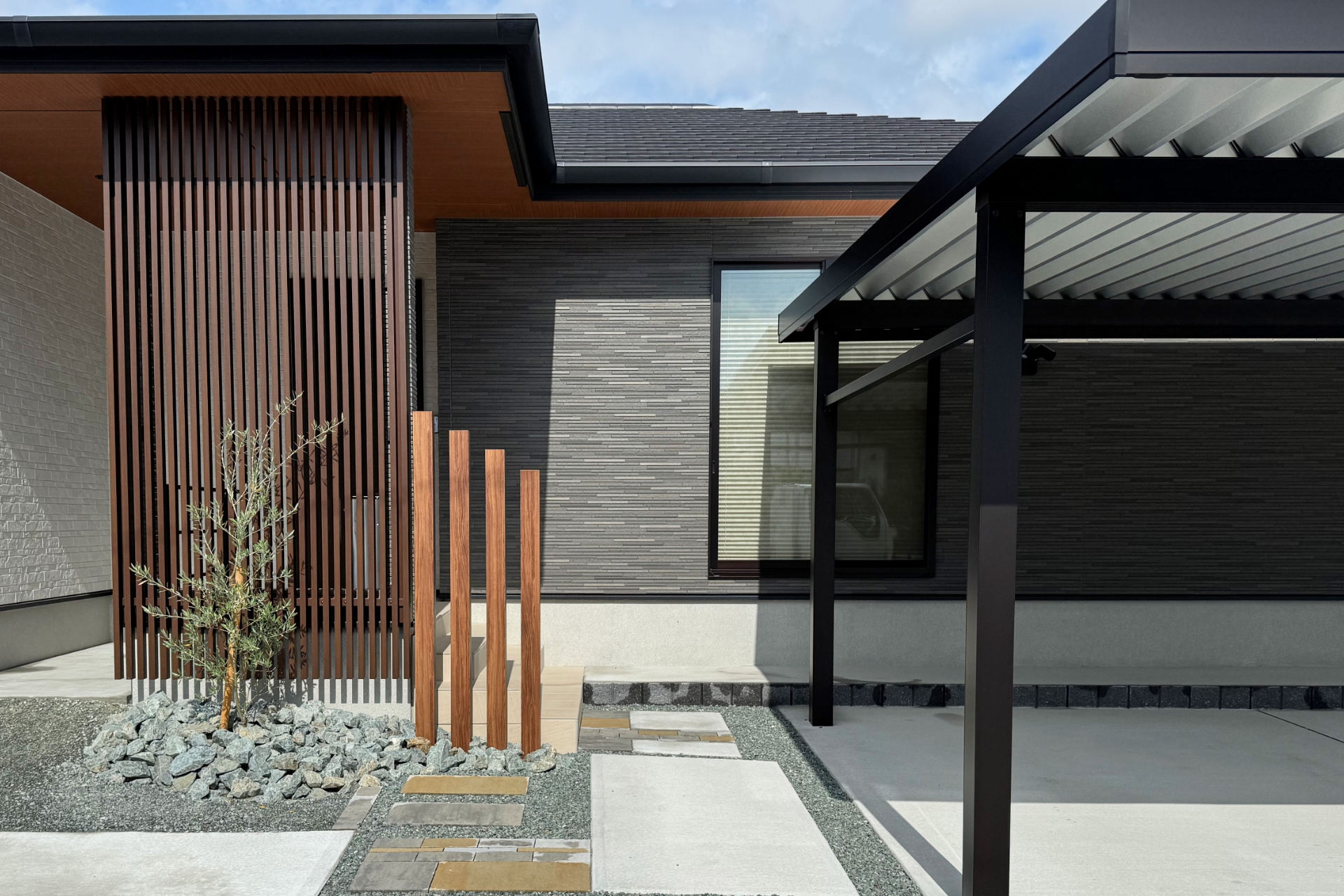 造って終わりではない一生の安心を。お庭の『一番近い相談相手』として、永く寄り添う庭づくり。